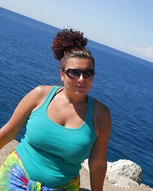 Karima, 43 ans, cougar à Saint-Romain-de-Colbosc
